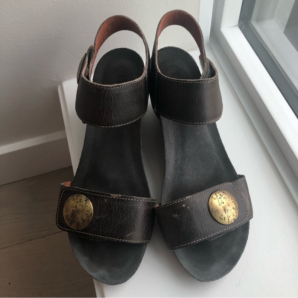 TAOS Leather 3 inch Wedge Sandals Grey Large Metal Stud